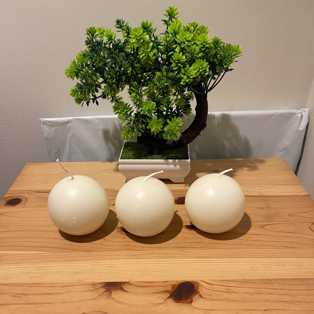 Yummi 2.8” Sphere/ Ball Candles Set of 3 Color: Ivory